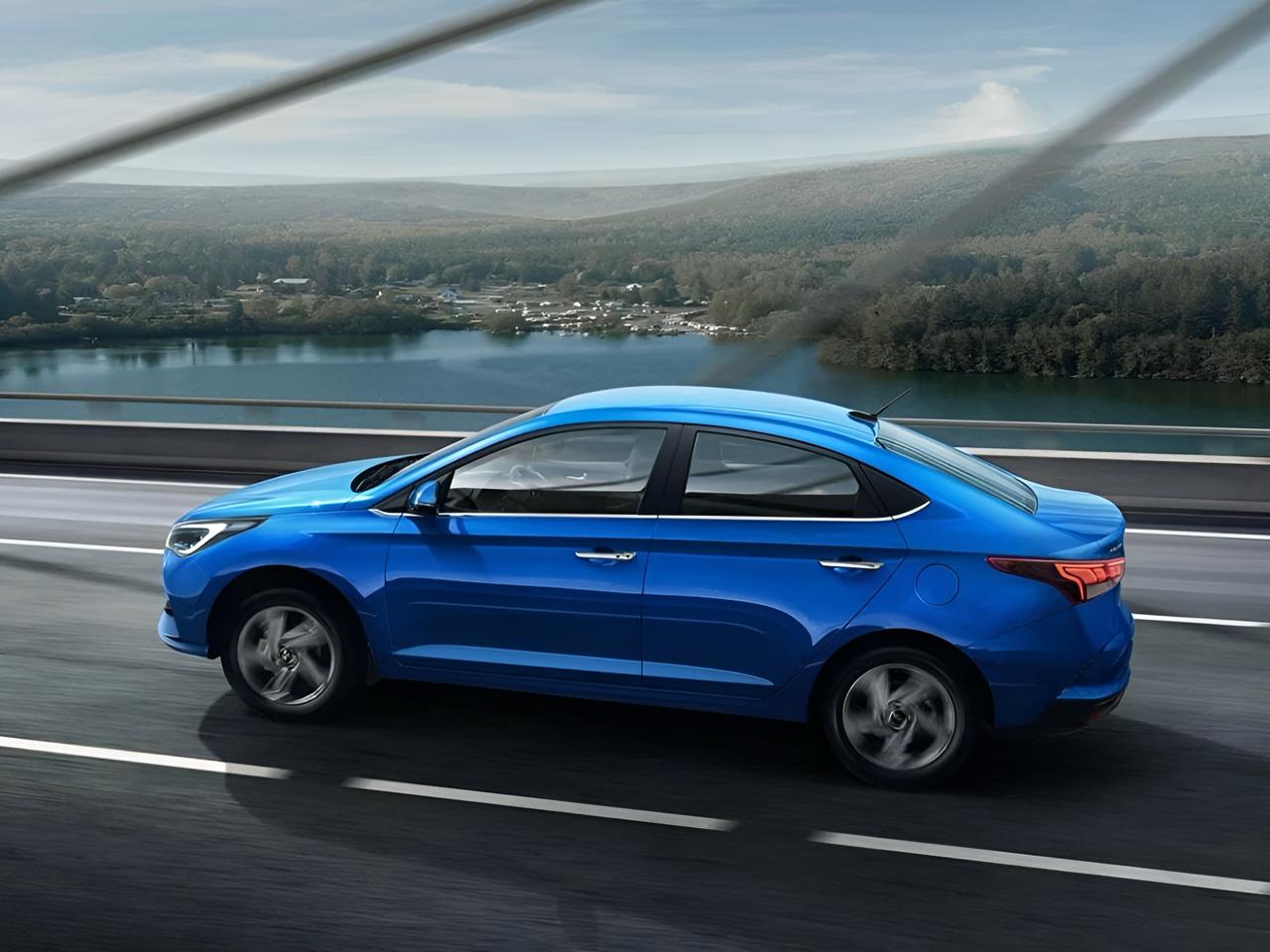 Интерьер/салон нового автомобиля Hyundai Solaris