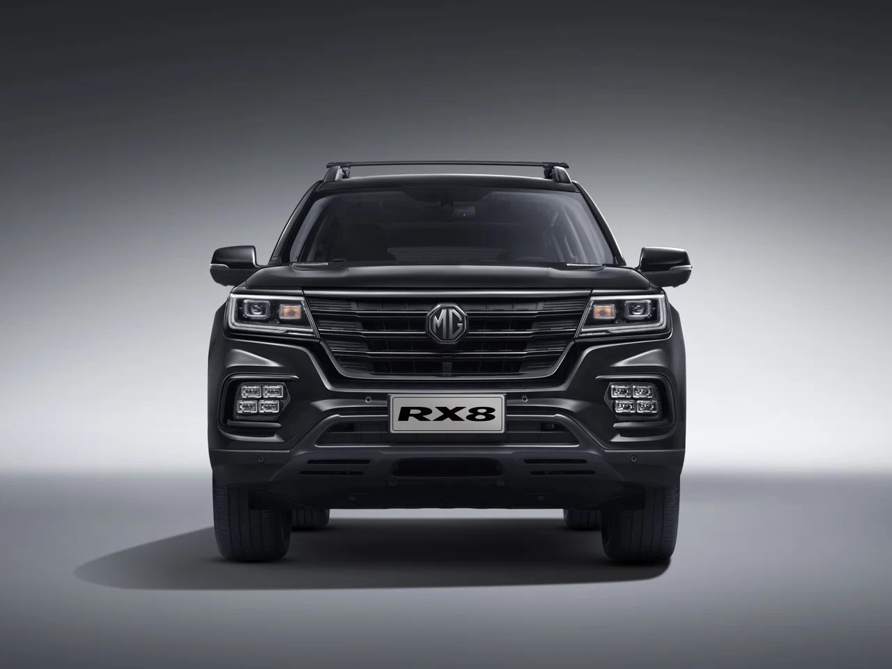 Интерьер/салон нового автомобиля MG RX8