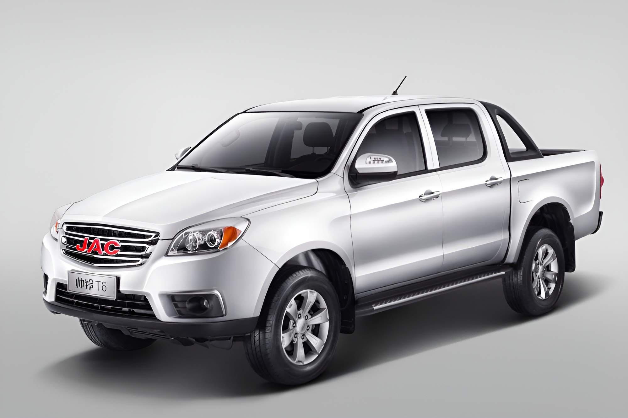 Интерьер/салон нового автомобиля JAC T6