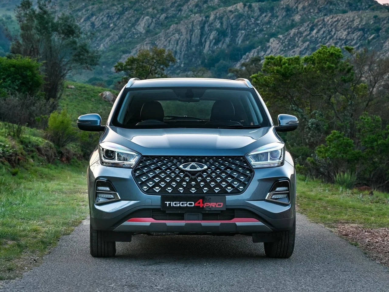 Интерьер/салон нового автомобиля Chery Tiggo 4 Pro