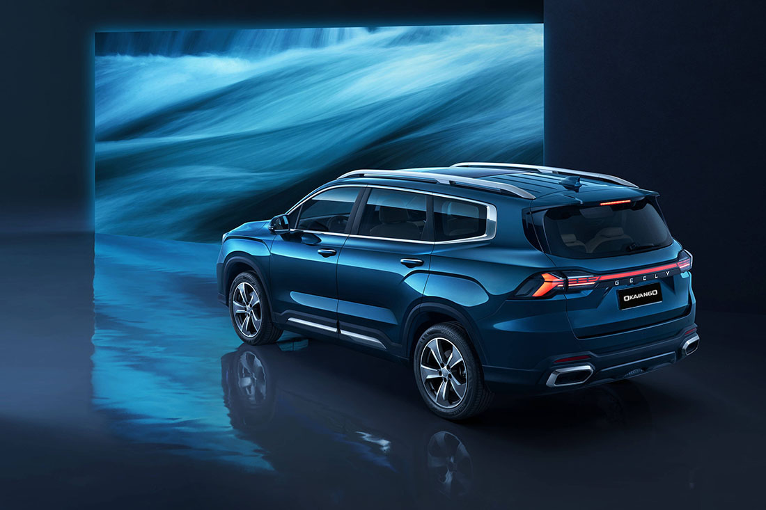 Интерьер/салон нового автомобиля Geely Okavango
