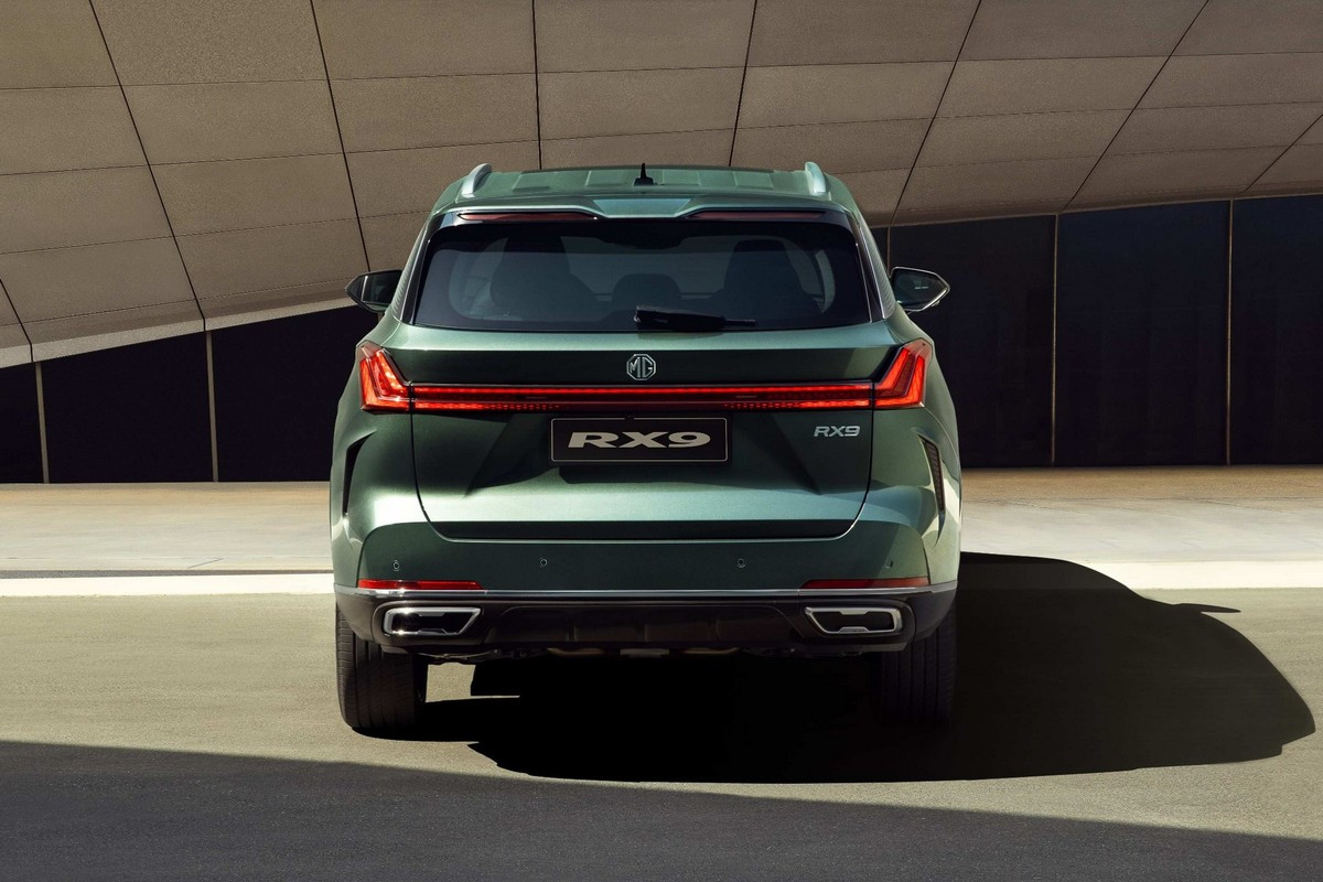 Интерьер/салон нового автомобиля MG RX9