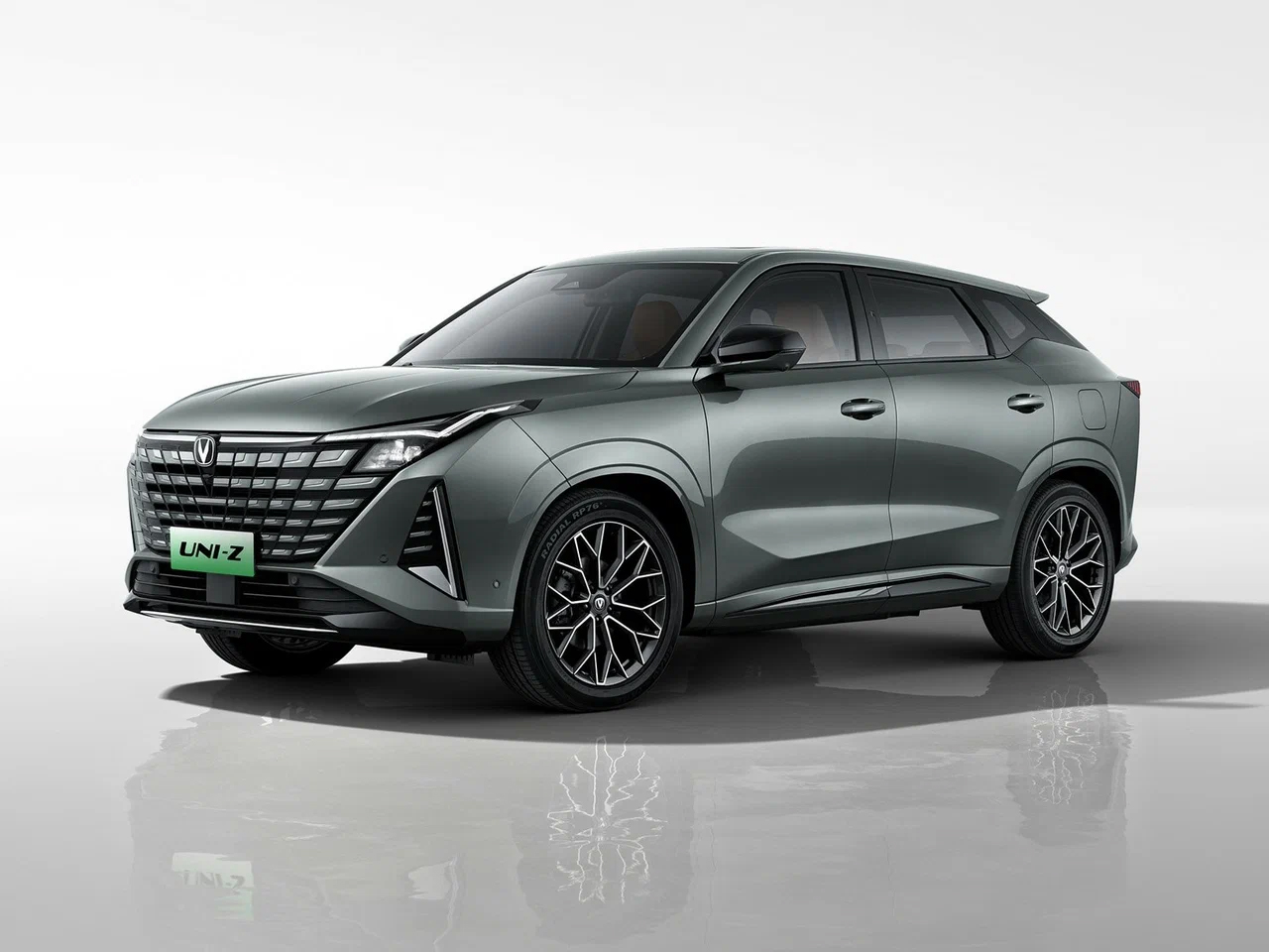 Интерьер/салон нового автомобиля Changan UNI-Z