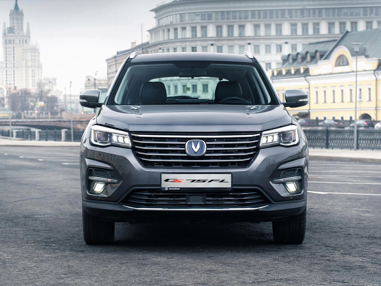 Интерьер/салон нового автомобиля Changan CS75FL