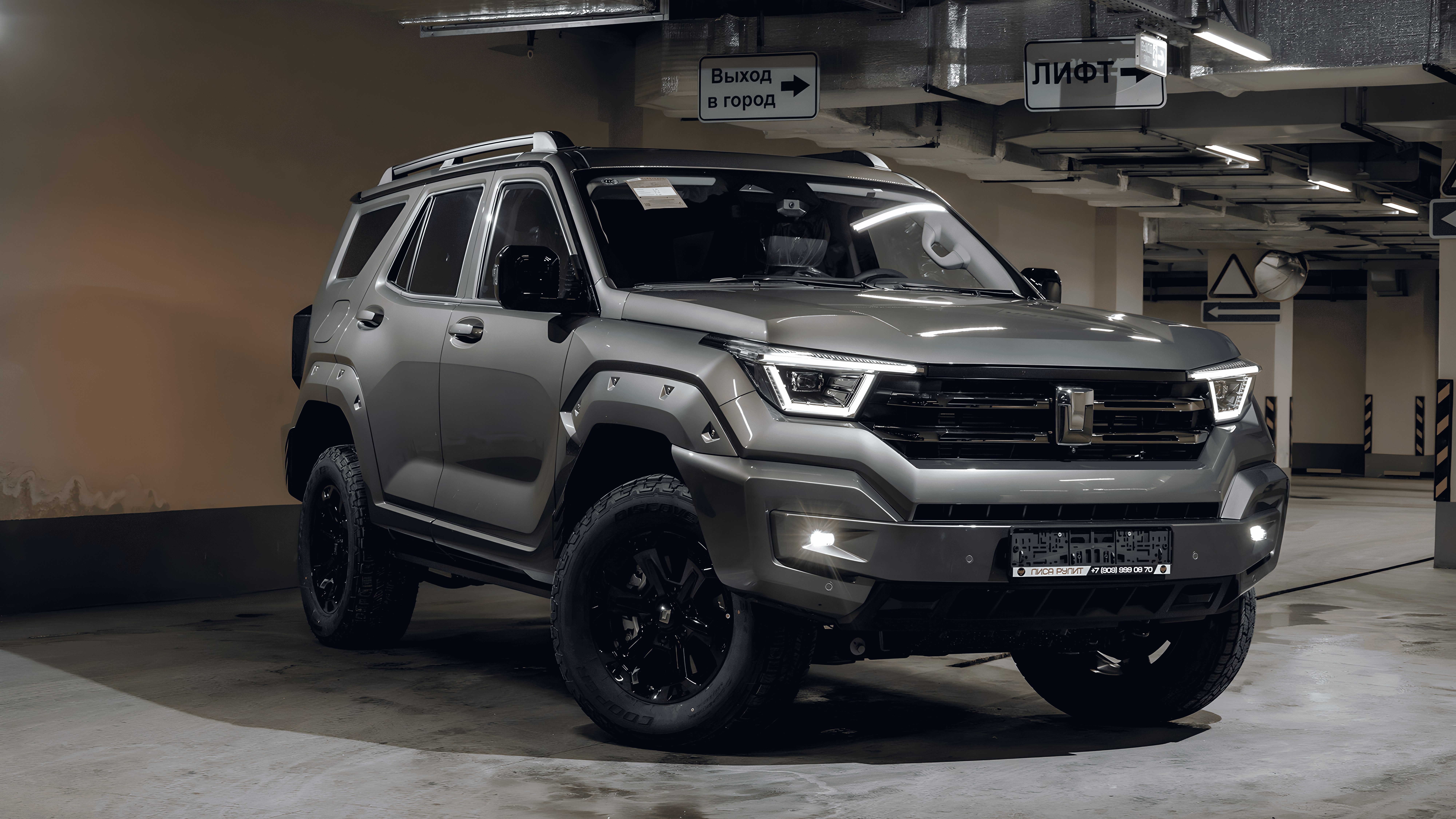 Интерьер/салон нового автомобиля Tank 400