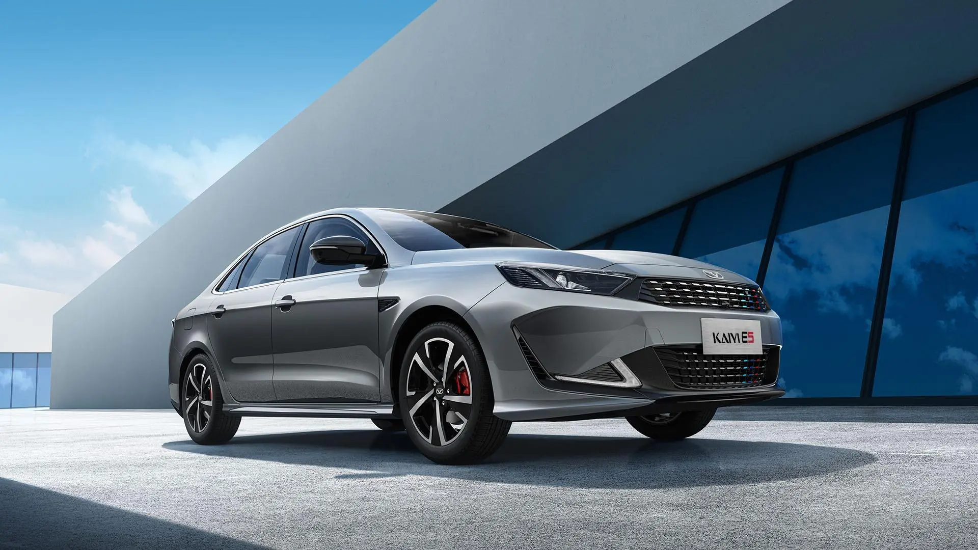 Интерьер/салон нового автомобиля Kaiyi E5