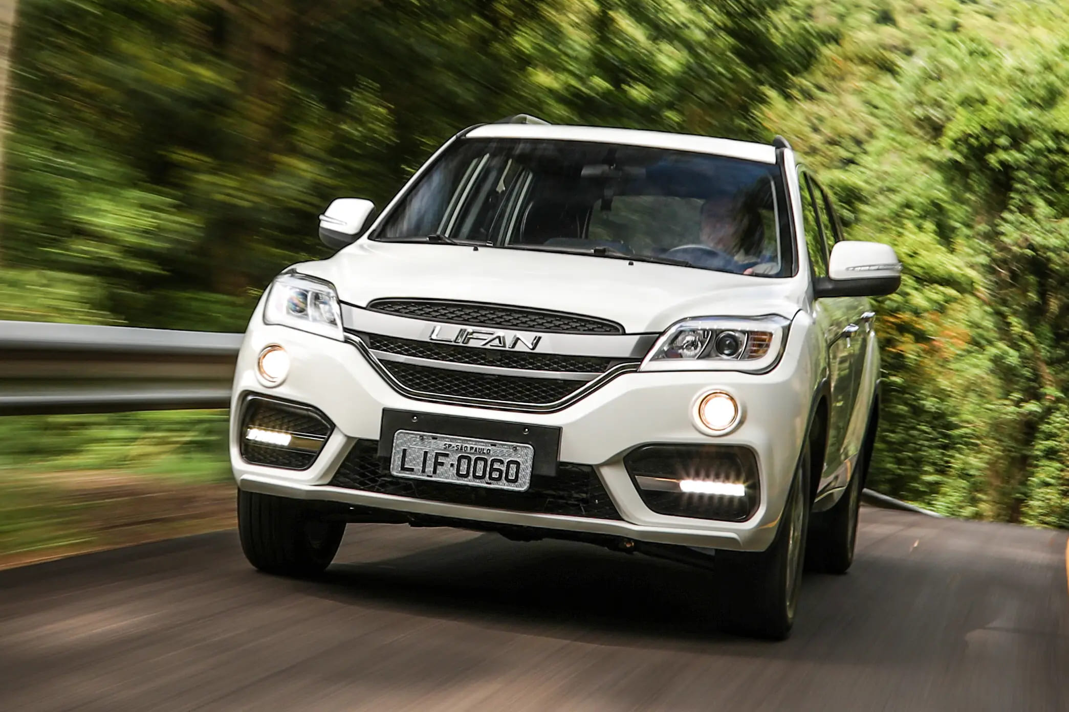 Внешний вид нового автомобиля Lifan X60