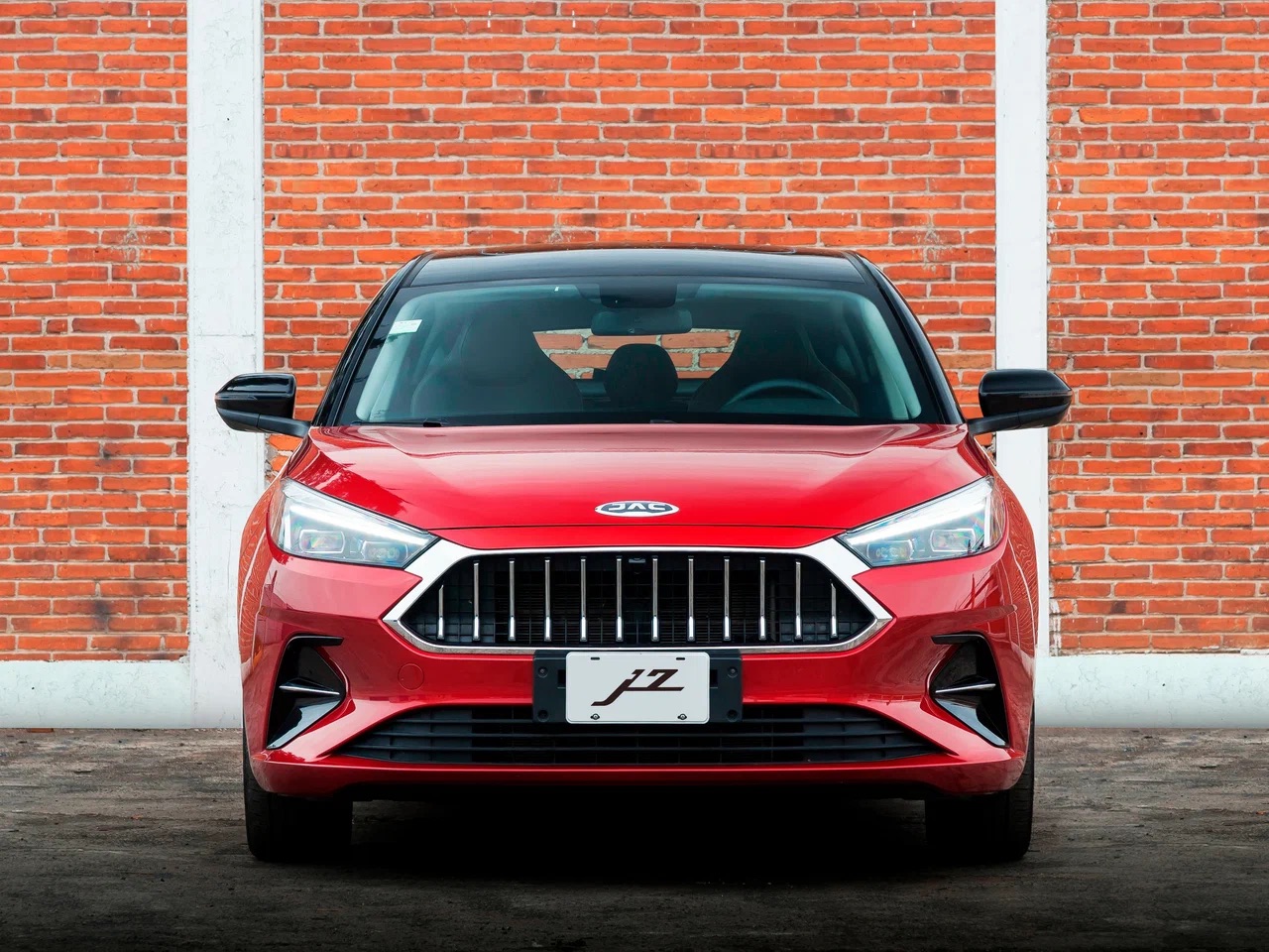 Интерьер/салон нового автомобиля JAC J7