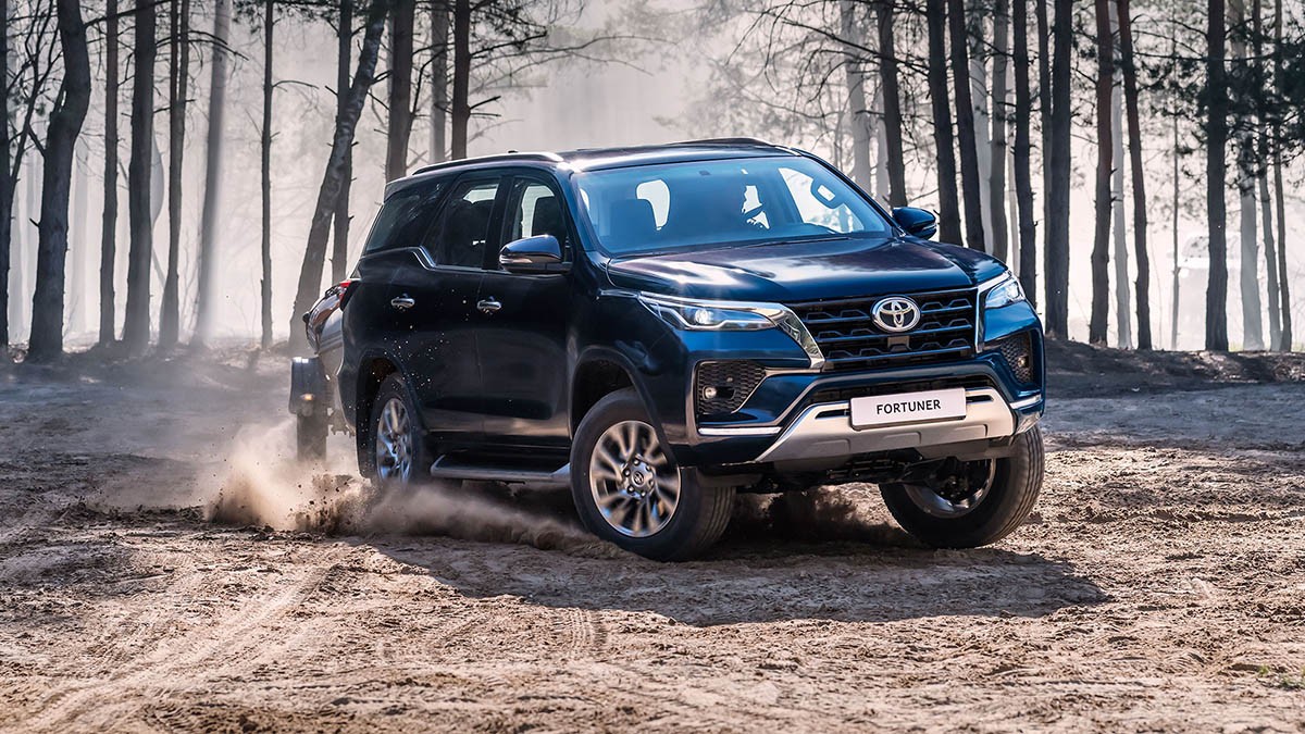 Внешний вид нового автомобиля Toyota Fortuner