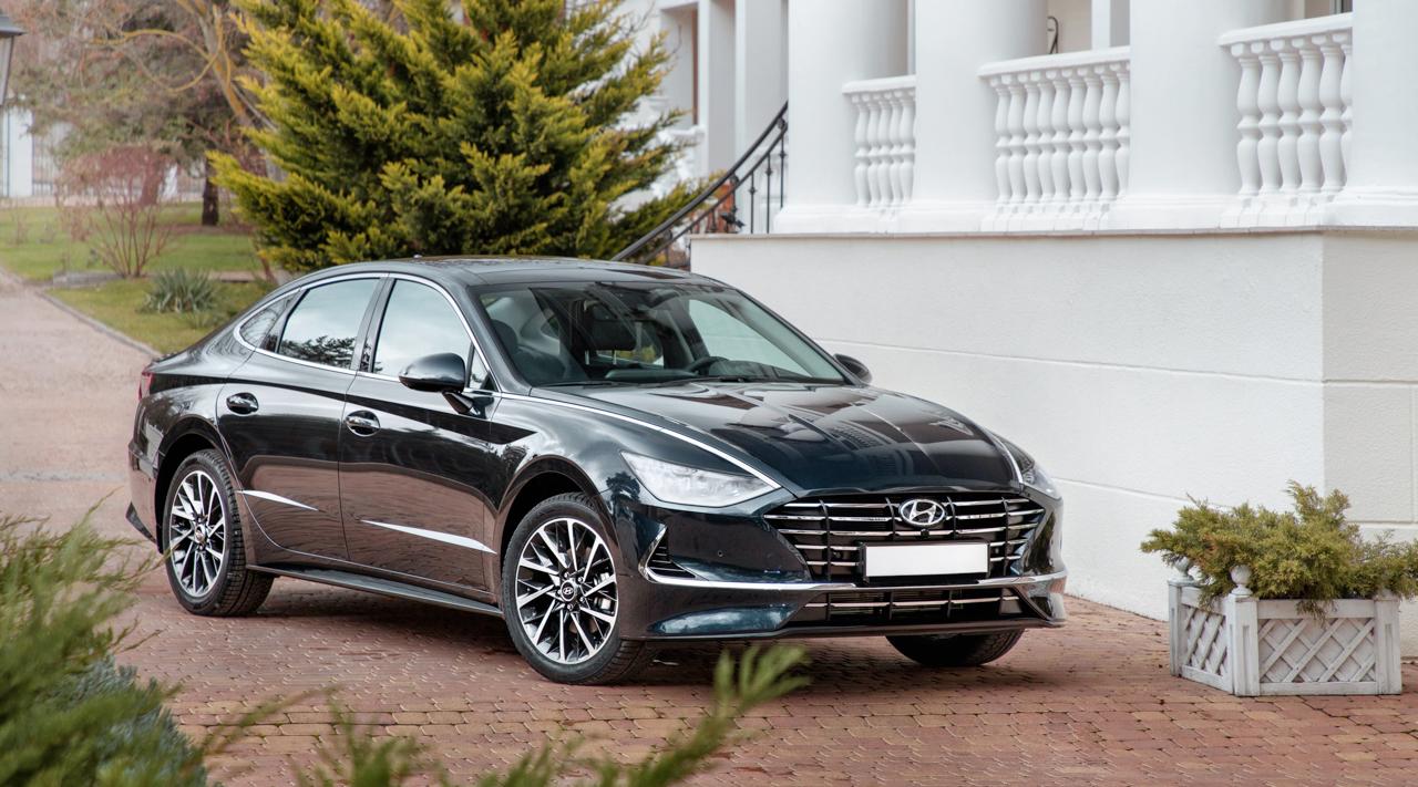 Интерьер/салон нового автомобиля Hyundai Sonata