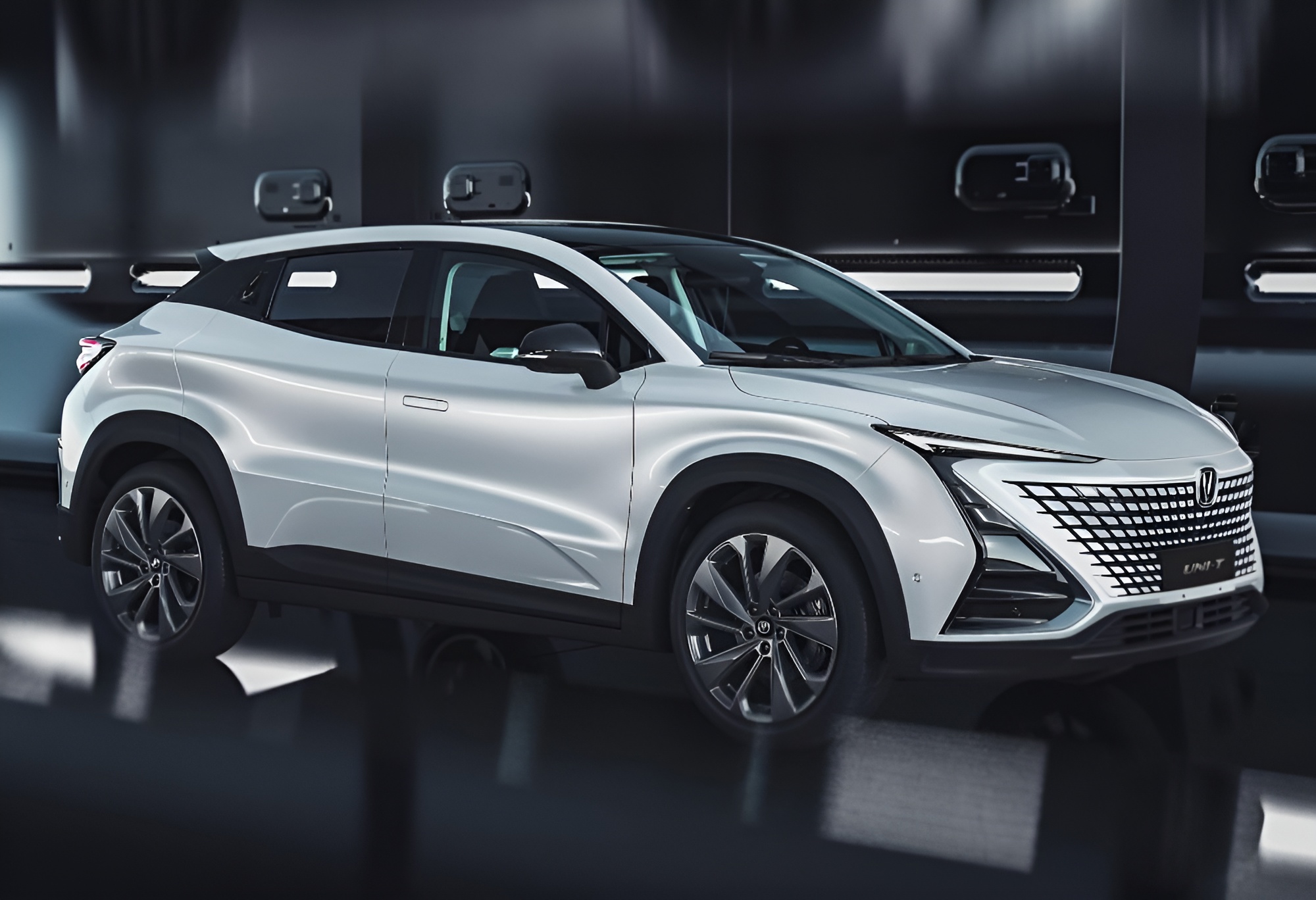 Внешний вид нового автомобиля Changan UNI-T