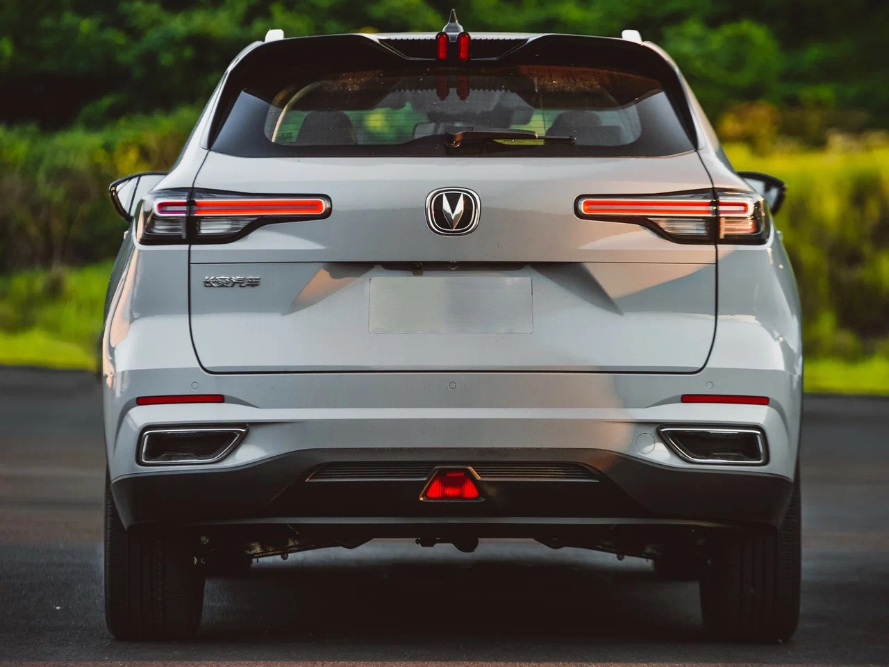 Интерьер/салон нового автомобиля Changan UNI-S