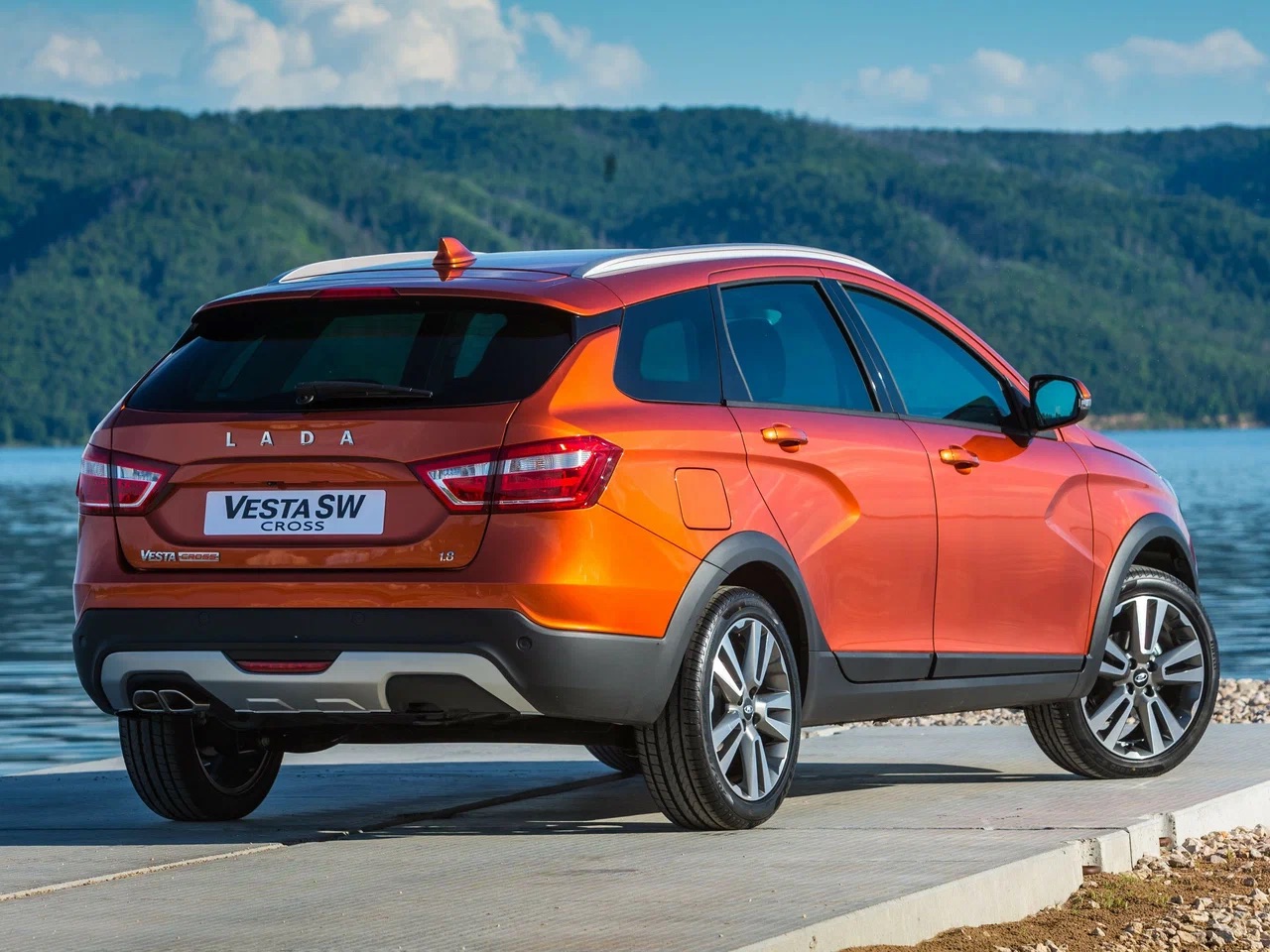 Интерьер/салон нового автомобиля LADA Vesta SW Cross