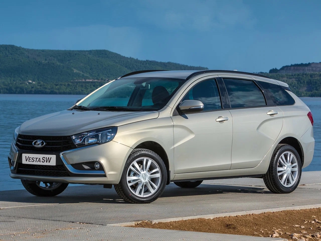Интерьер/салон нового автомобиля LADA Vesta SW