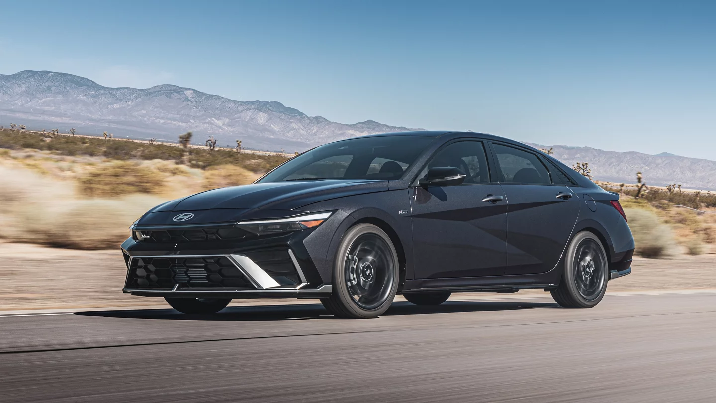 Внешний вид нового автомобиля Hyundai Elantra NEW