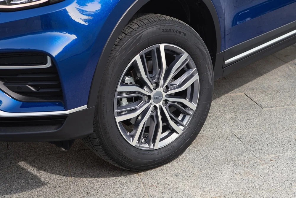 Интерьер/салон нового автомобиля Geely Atlas Pro