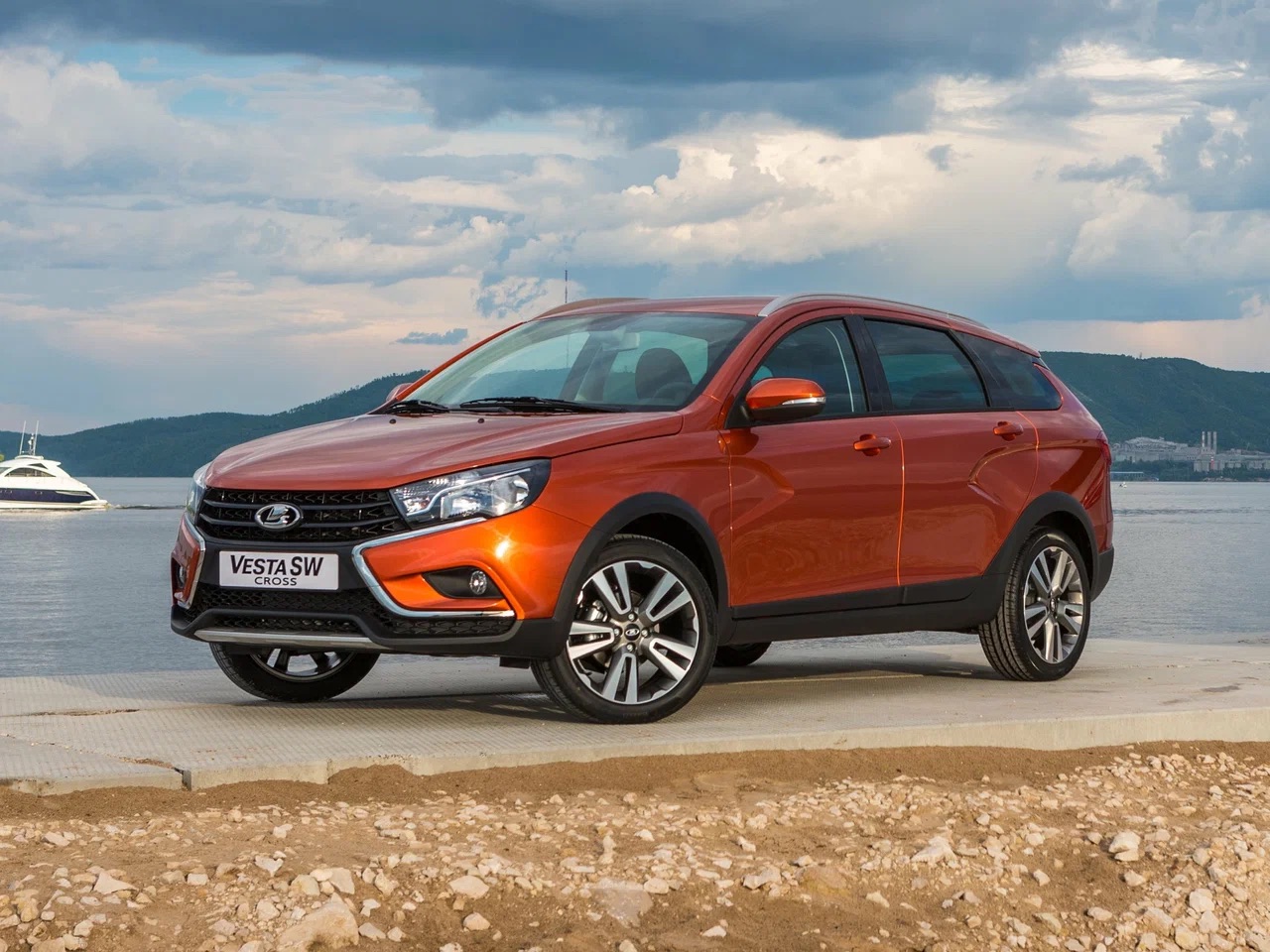 Интерьер/салон нового автомобиля LADA Vesta SW Cross