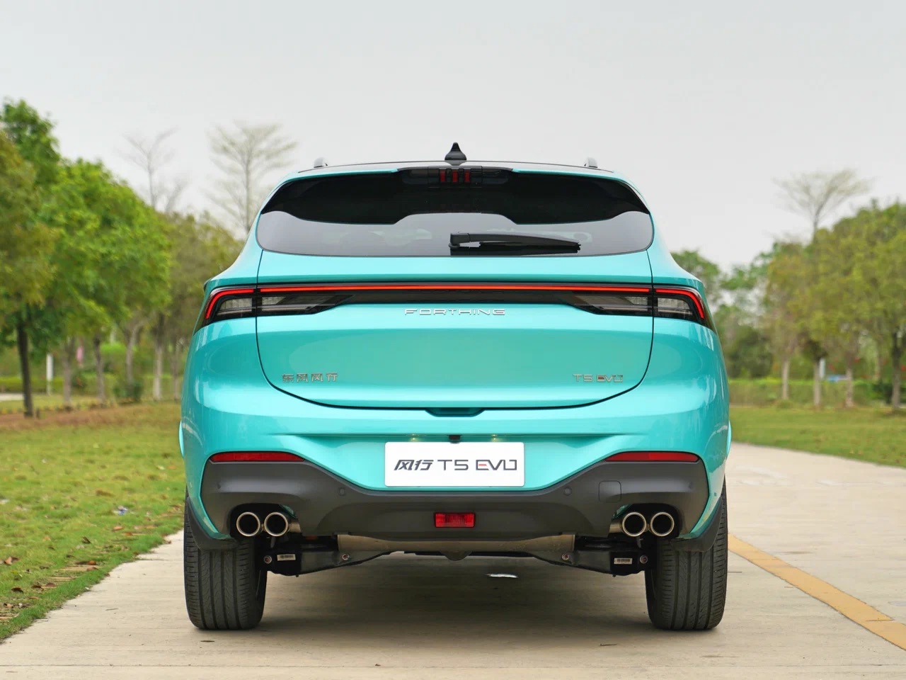 Интерьер/салон нового автомобиля Forthing T5 EVO