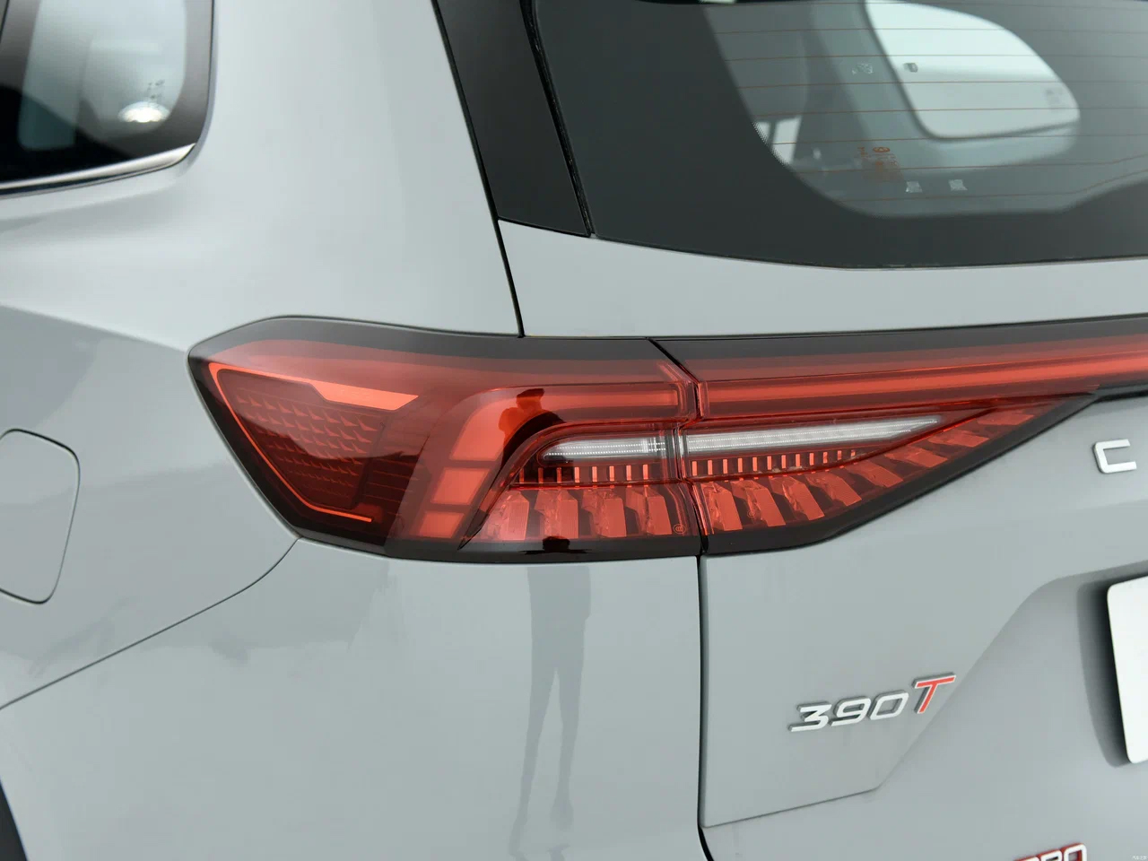 Внешний вид нового автомобиля Chery Tiggo 8 Pro