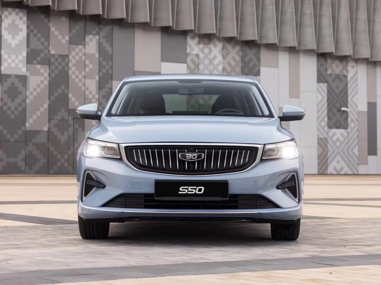 Интерьер/салон нового автомобиля Belgee S50