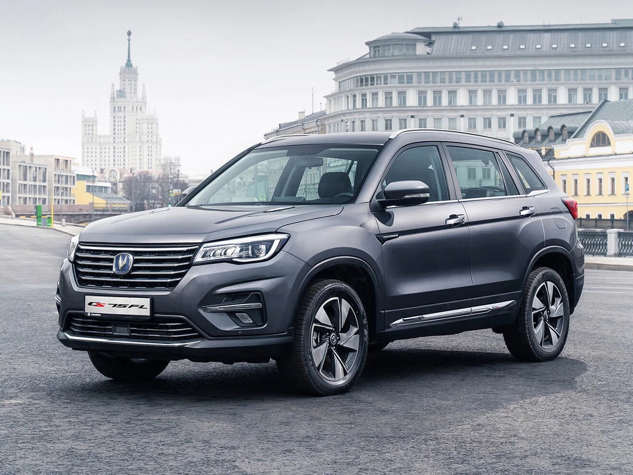 Интерьер/салон нового автомобиля Changan CS75FL