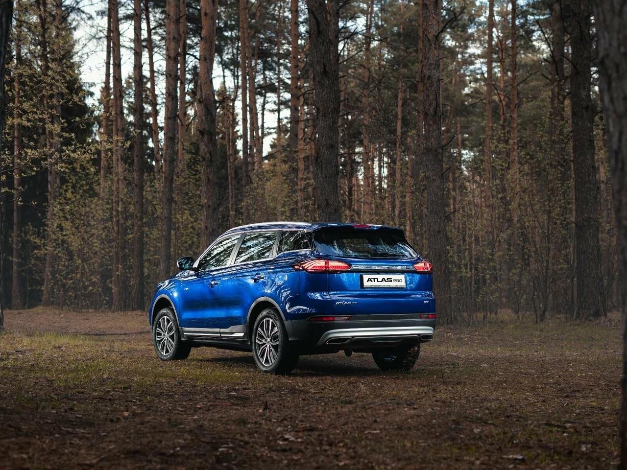 Интерьер/салон нового автомобиля Geely Atlas Pro
