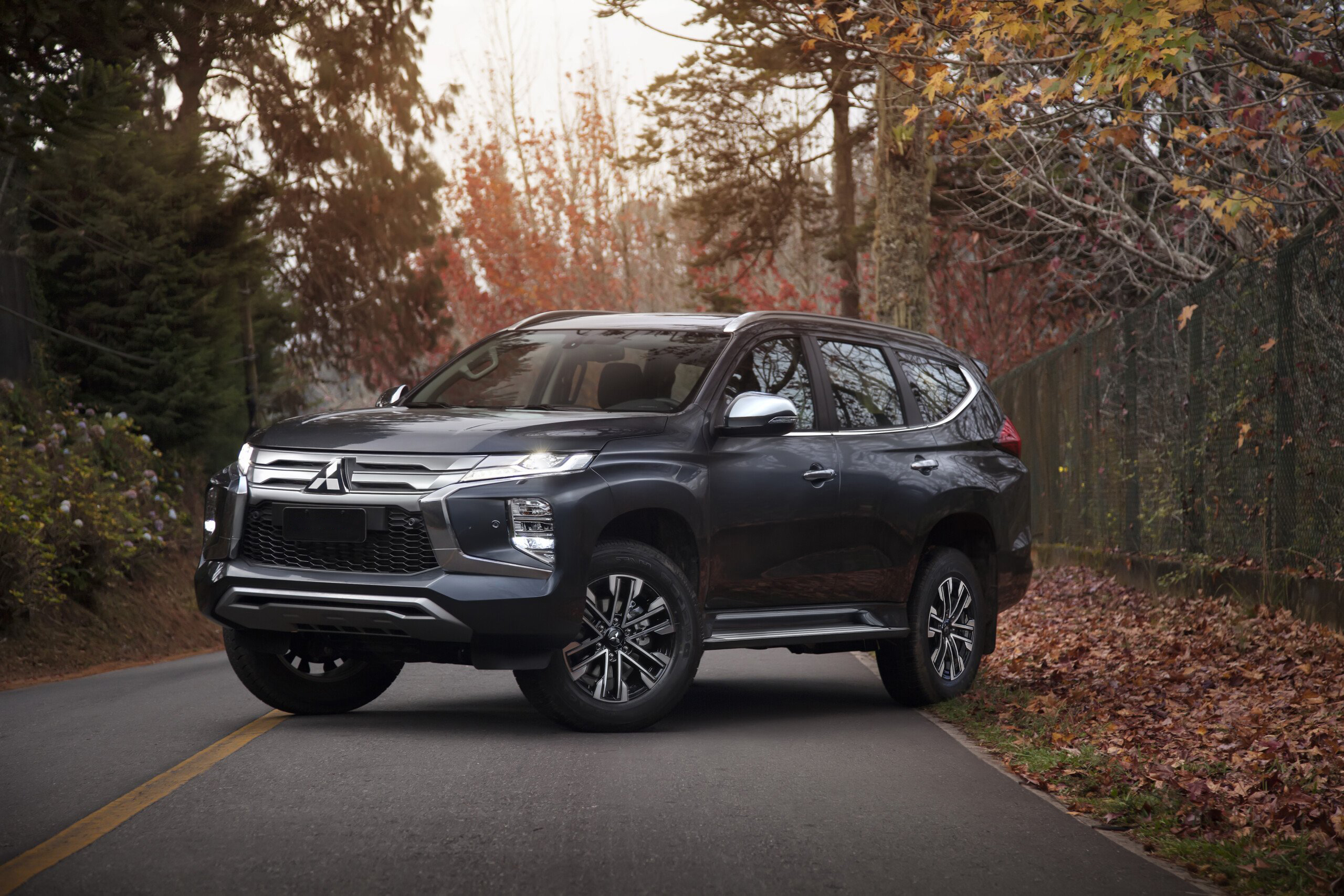 Внешний вид нового автомобиля Mitsubishi Montero Sport