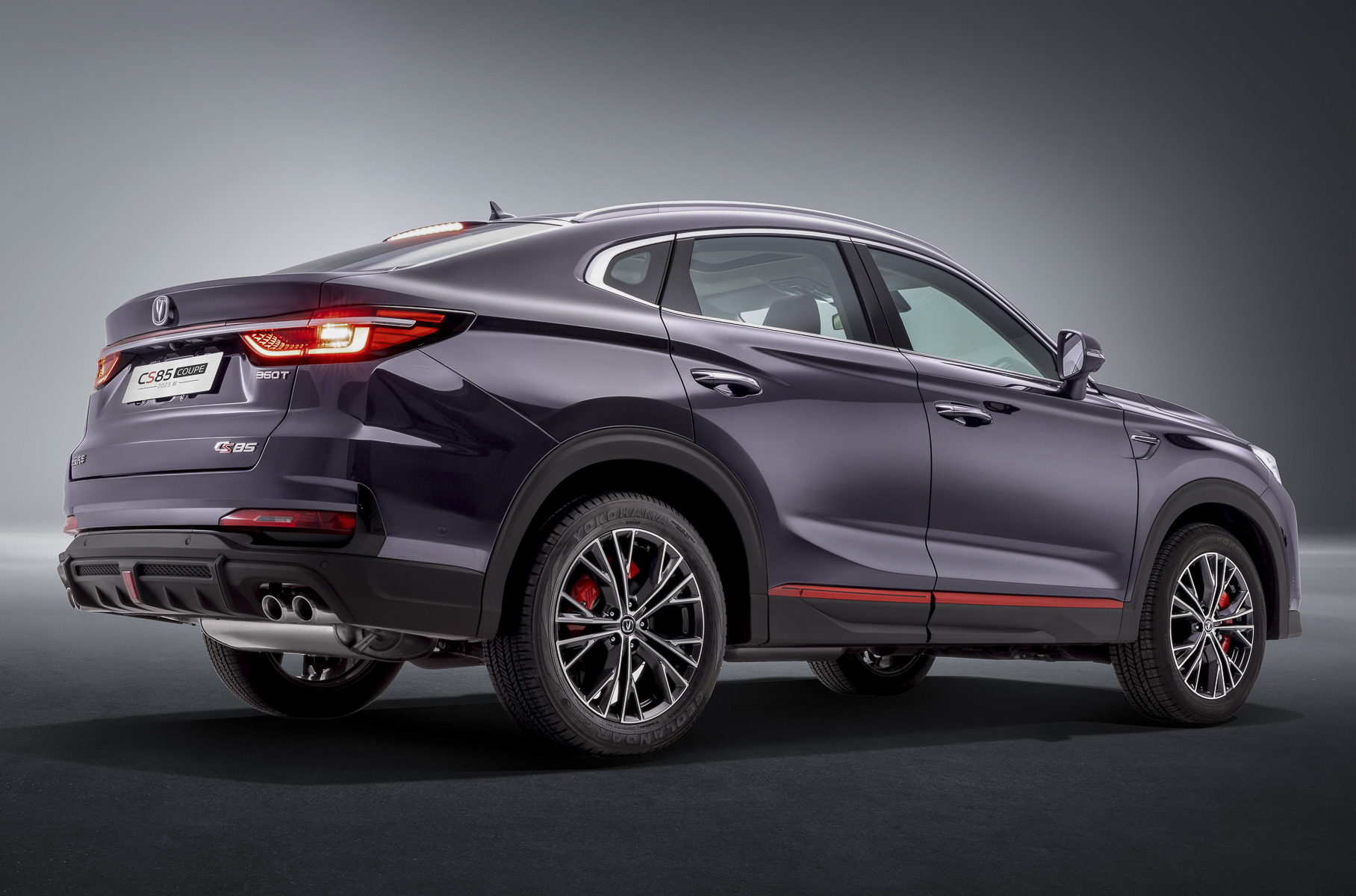 Внешний вид нового автомобиля Changan CS85COUPE