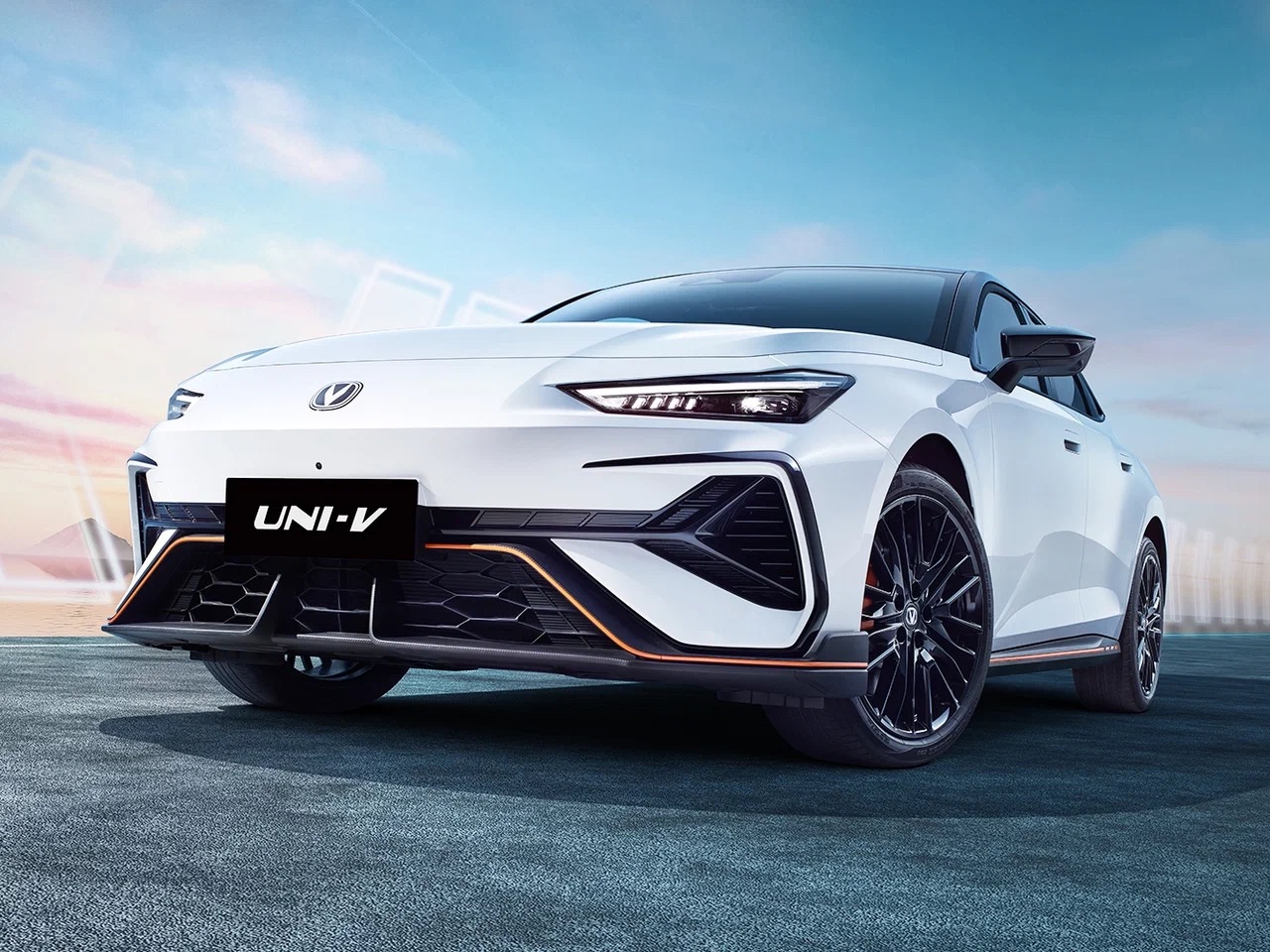 Интерьер/салон нового автомобиля Changan UNI-V