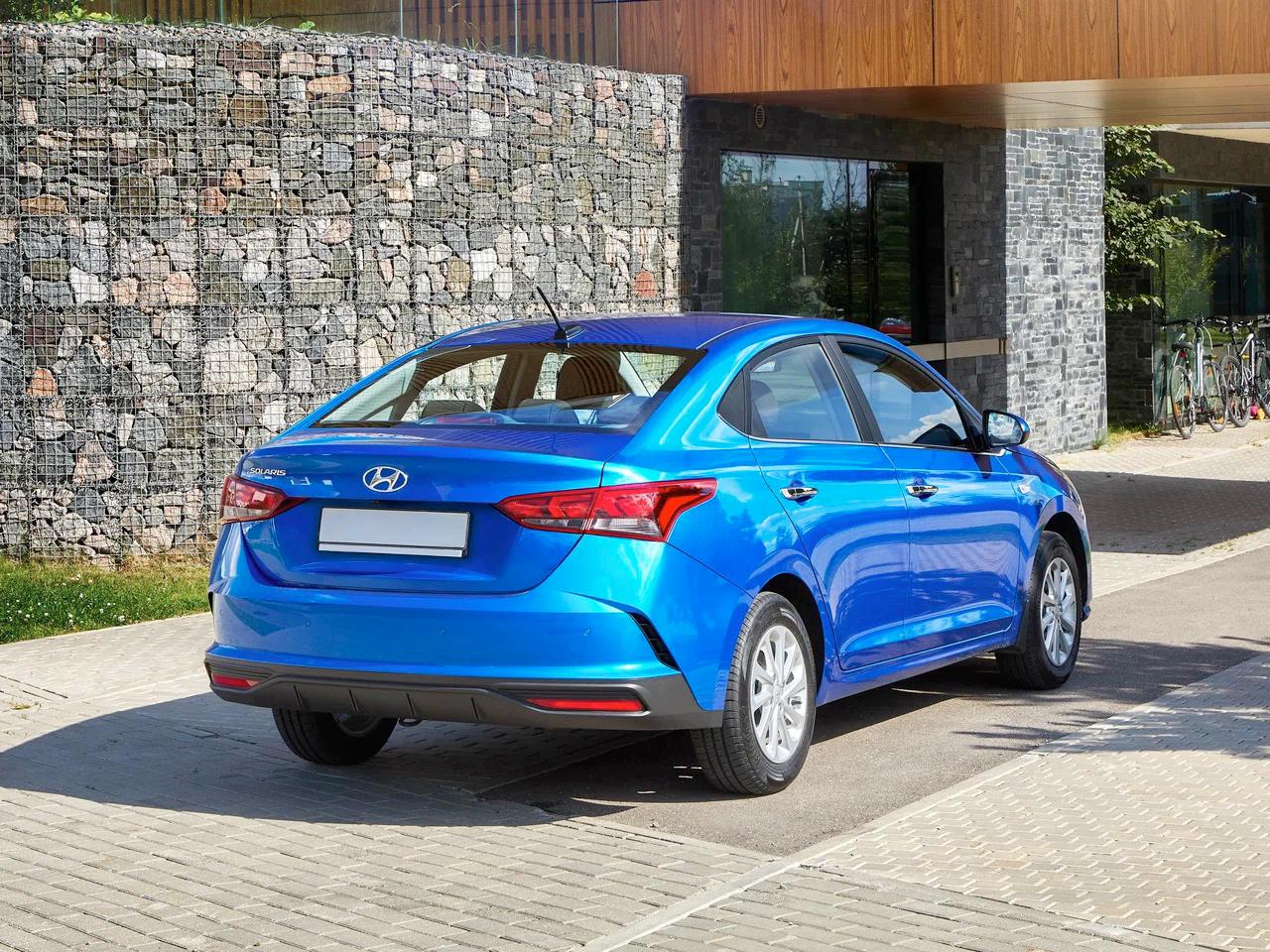 Интерьер/салон нового автомобиля Hyundai Solaris