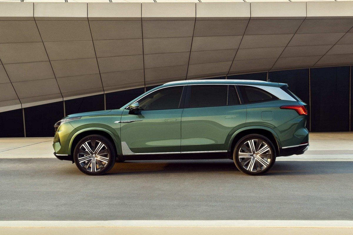 Интерьер/салон нового автомобиля MG RX9