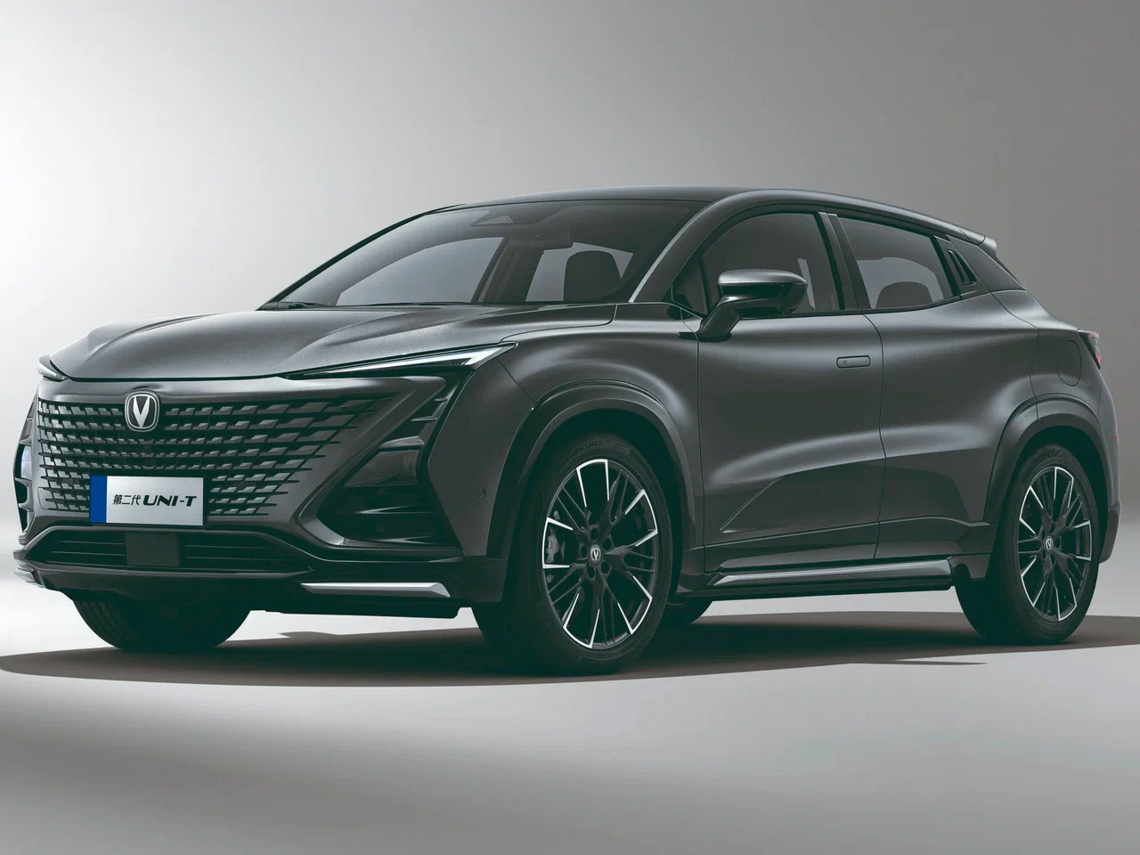 Интерьер/салон нового автомобиля Changan UNI-T