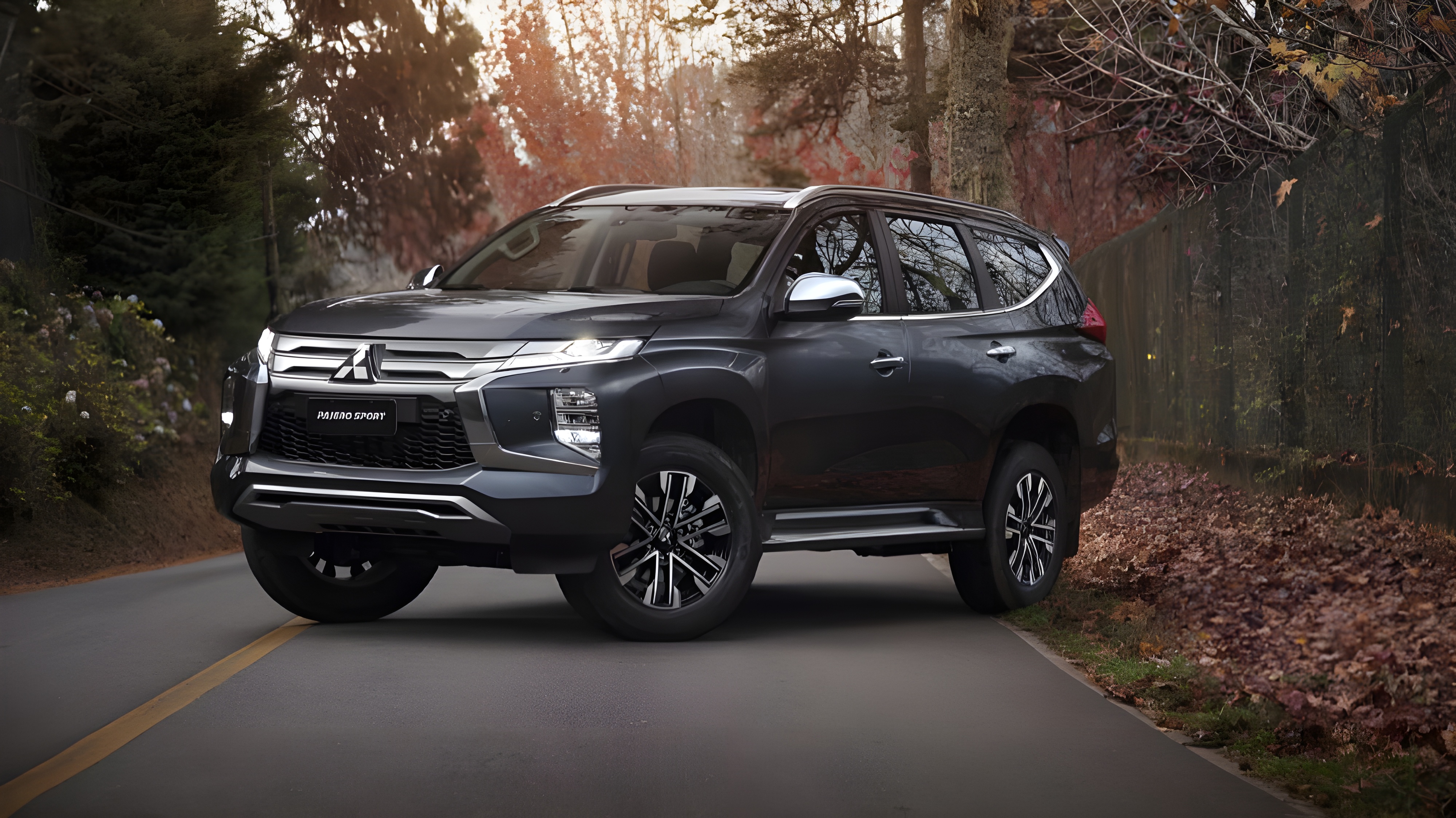 Интерьер/салон нового автомобиля Mitsubishi Pajero Sport