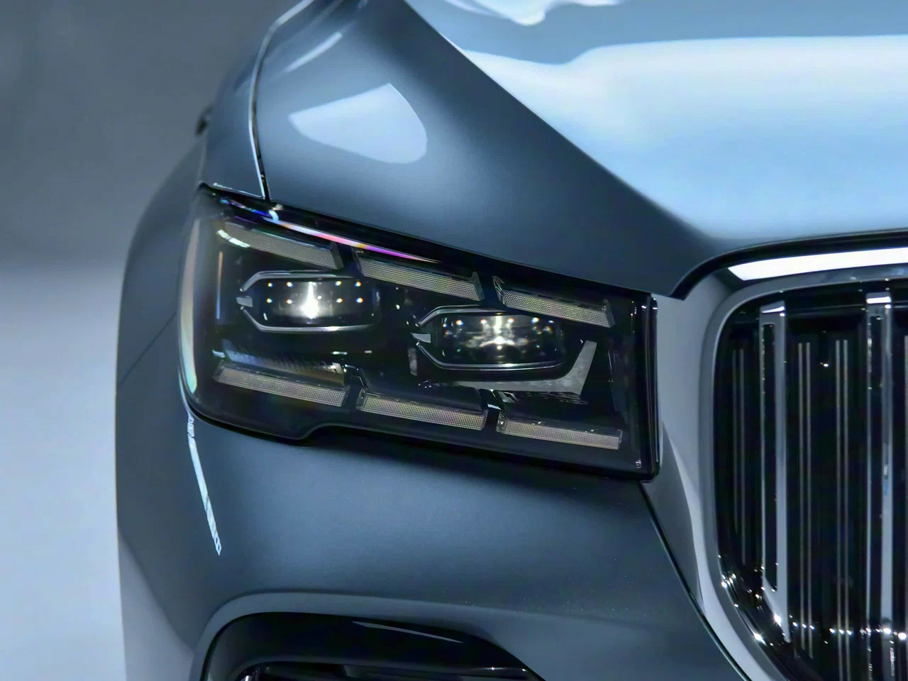 Внешний вид нового автомобиля Geely Monjaro New