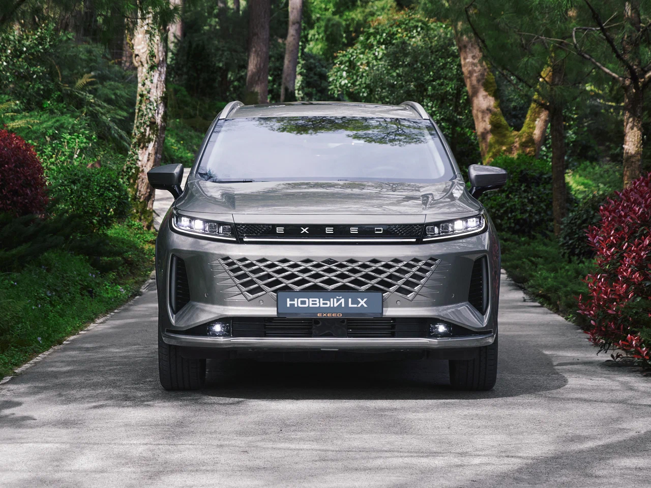 Внешний вид нового автомобиля EXEED LX