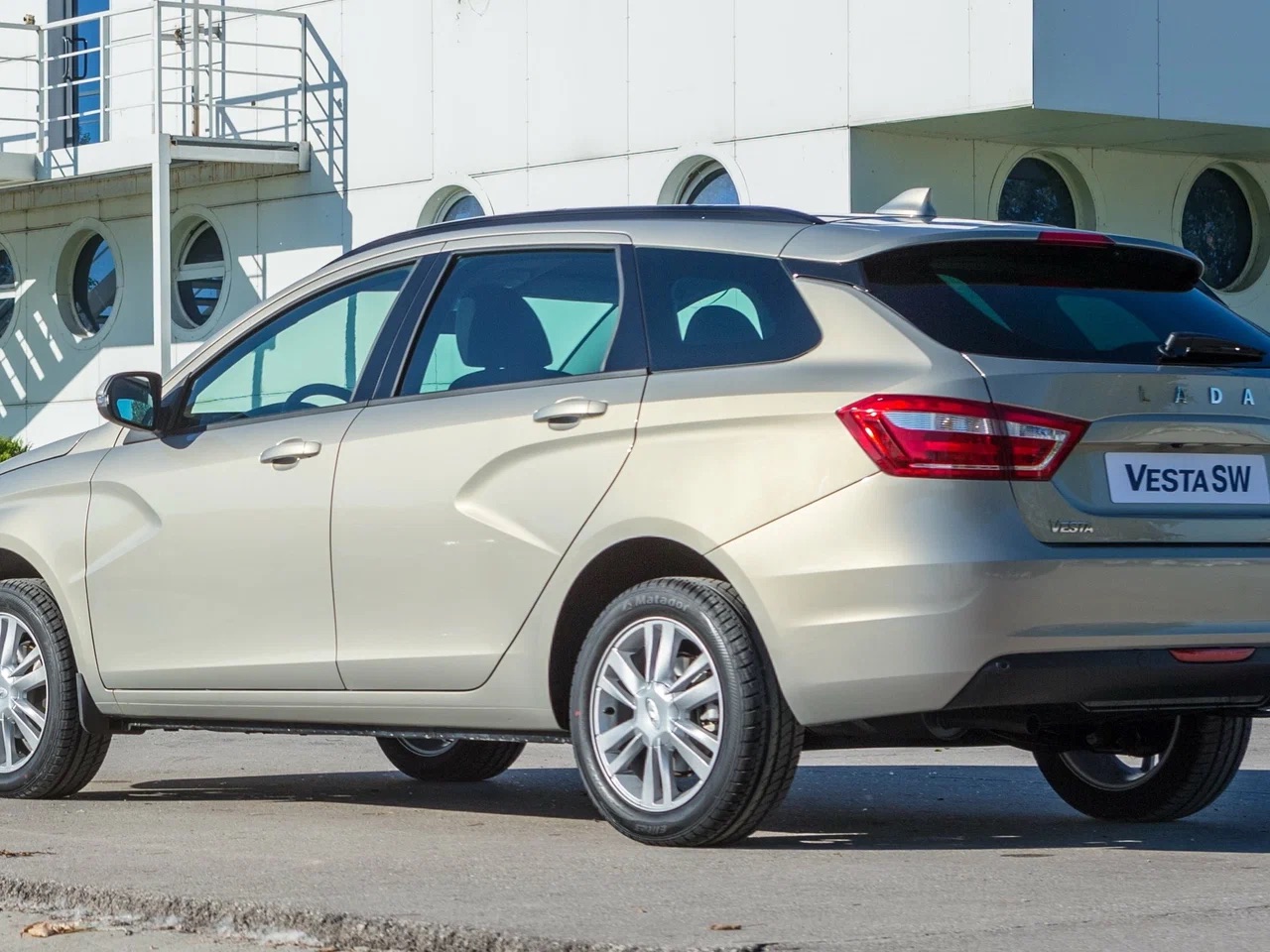 Интерьер/салон нового автомобиля LADA Vesta SW