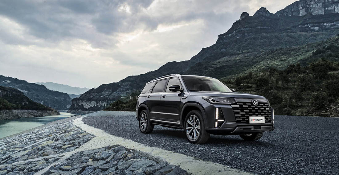 Интерьер/салон нового автомобиля Changan CS95