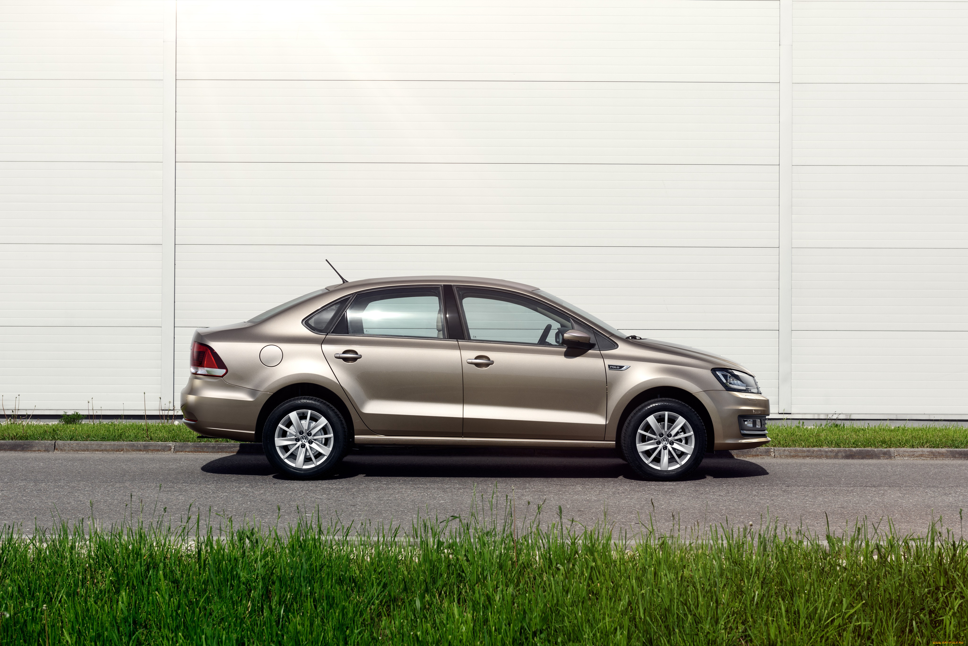 Внешний вид нового автомобиля Volkswagen Polo Sedan