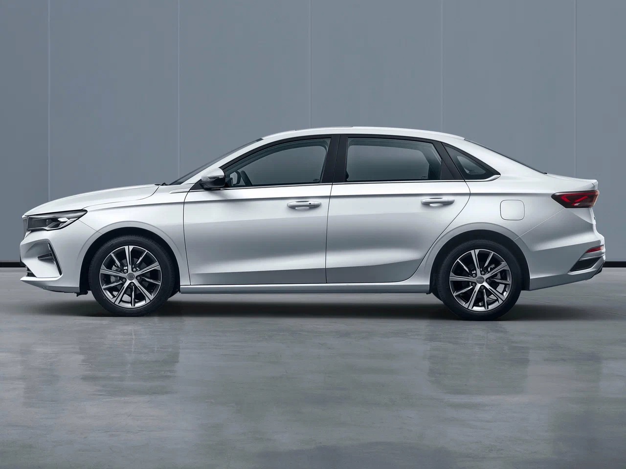 Интерьер/салон нового автомобиля Geely Emgrand
