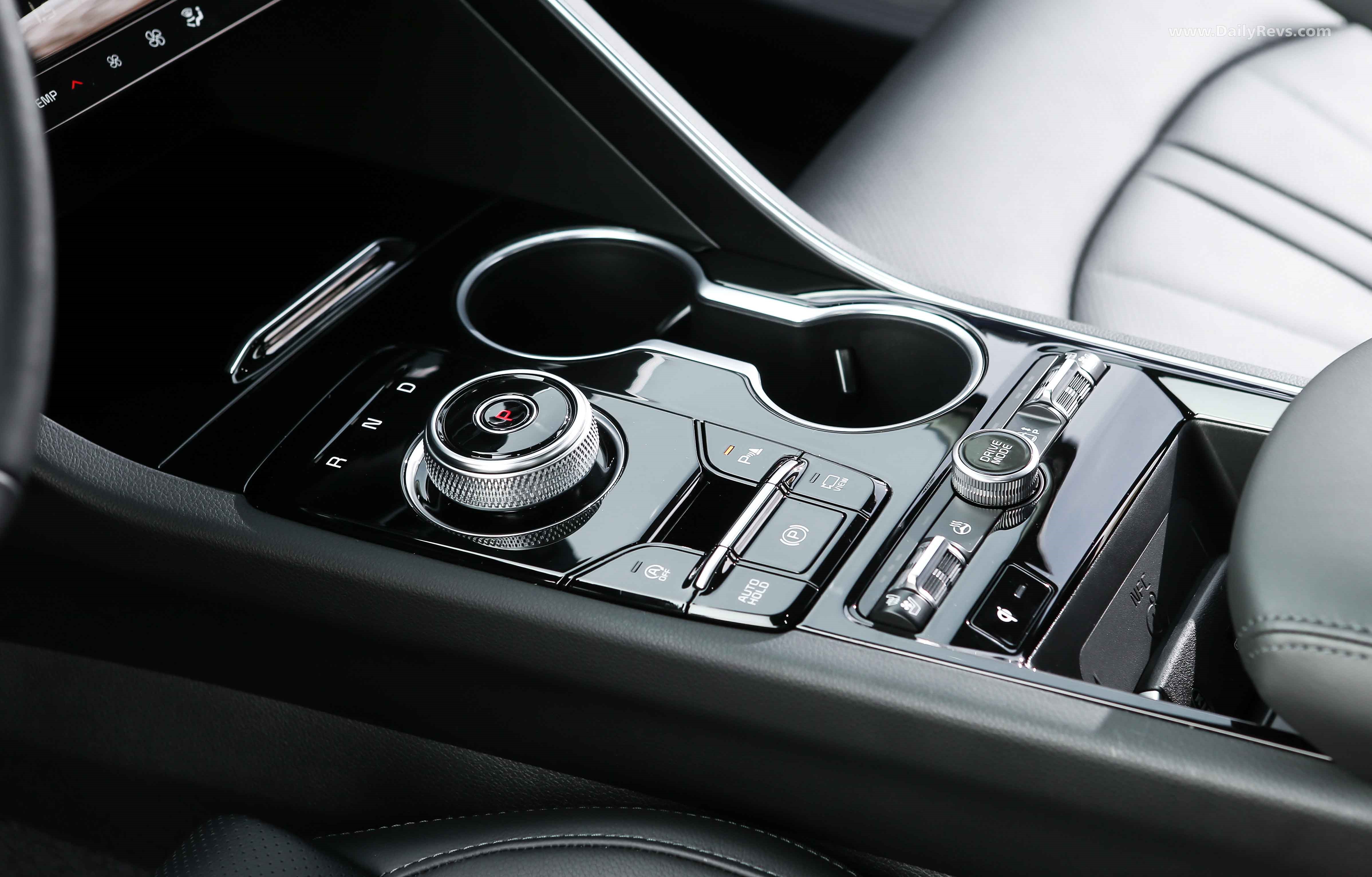 Интерьер/салон нового автомобиля Kia K5