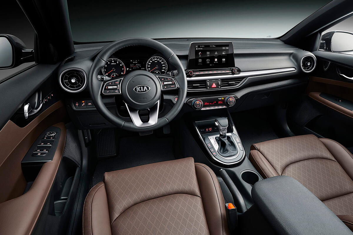 Интерьер/салон нового автомобиля Kia Cerato