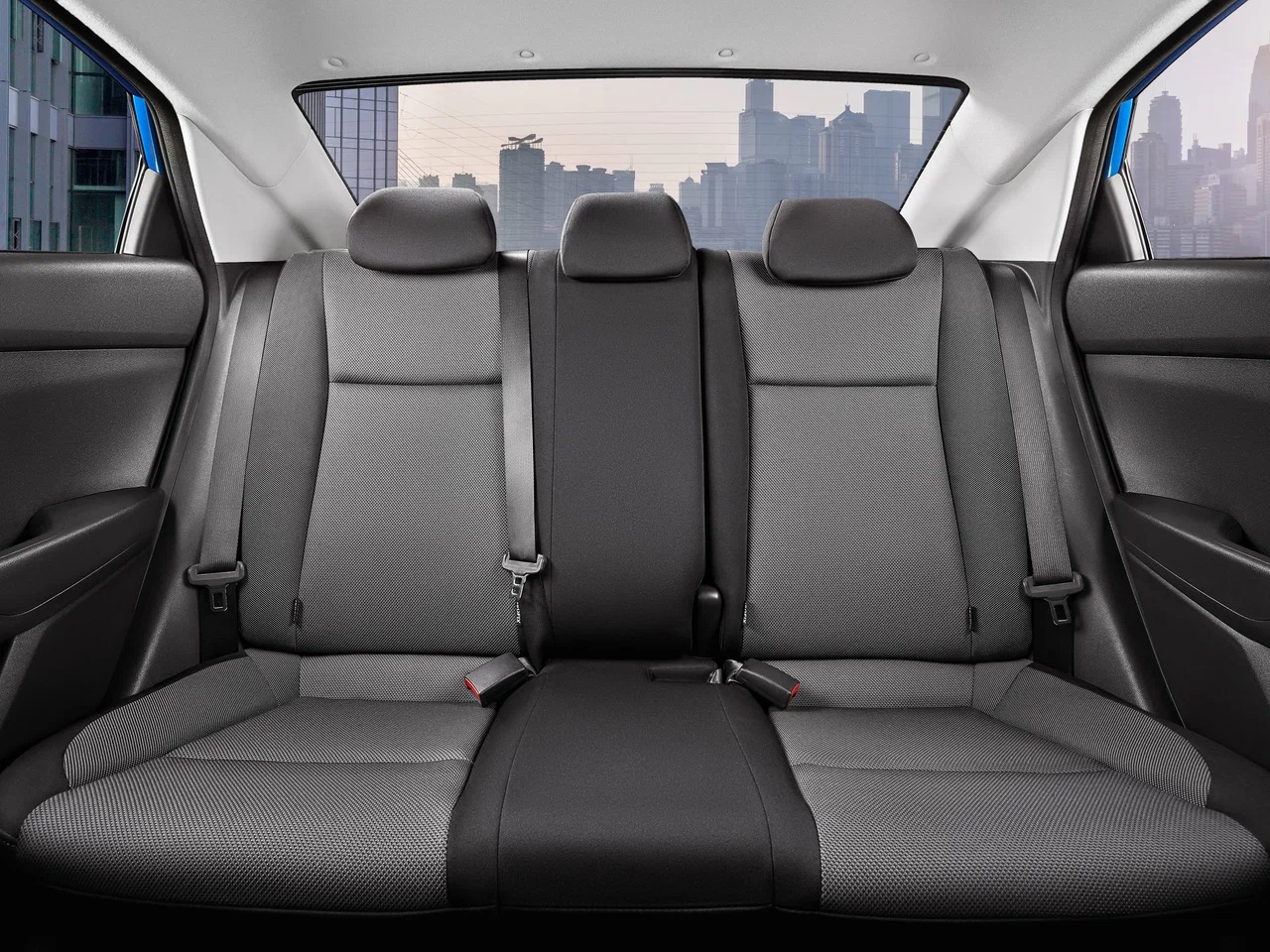 Интерьер/салон нового автомобиля Hyundai Solaris