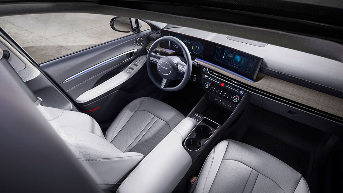 Интерьер/салон нового автомобиля Hyundai Sonata NEW