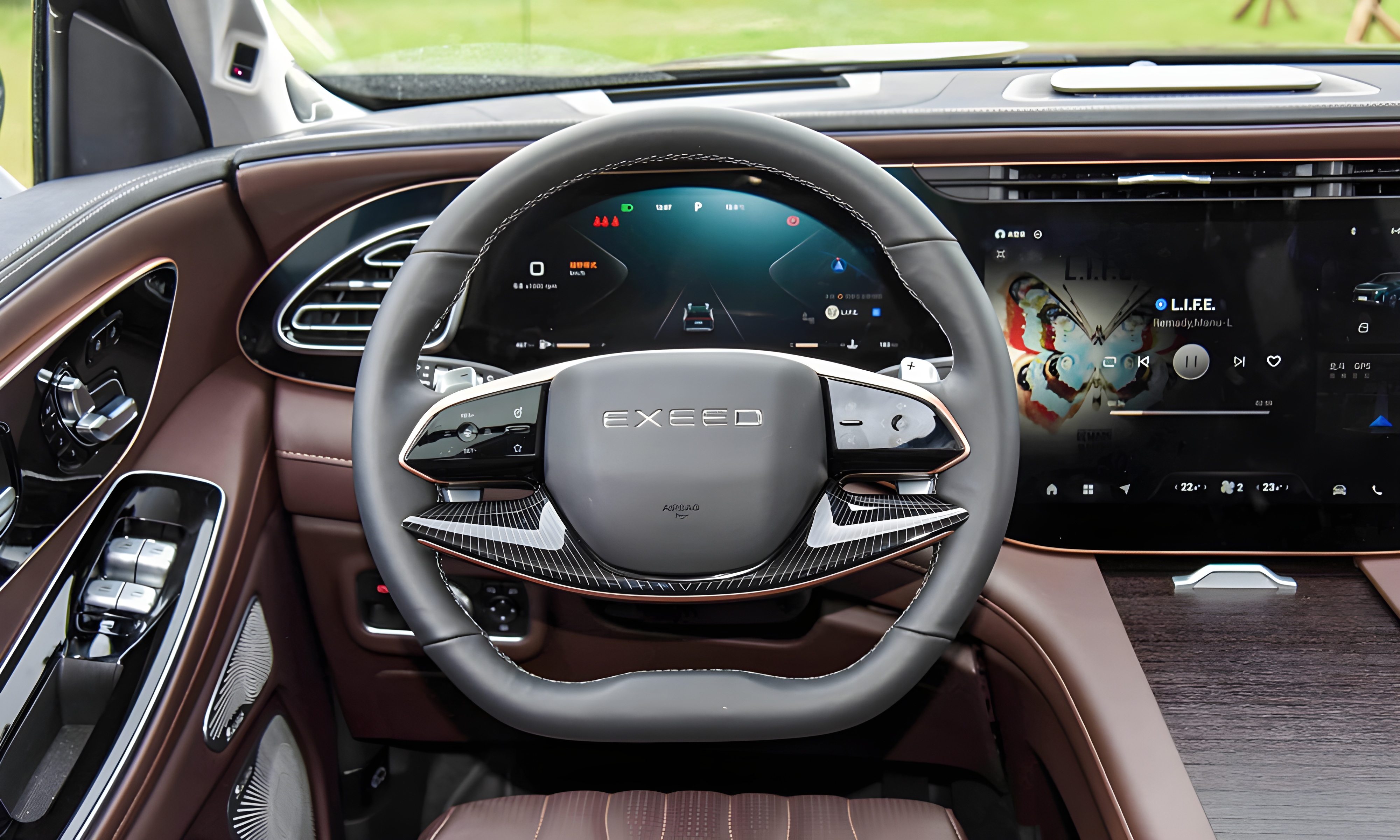 Интерьер/салон нового автомобиля EXEED VX