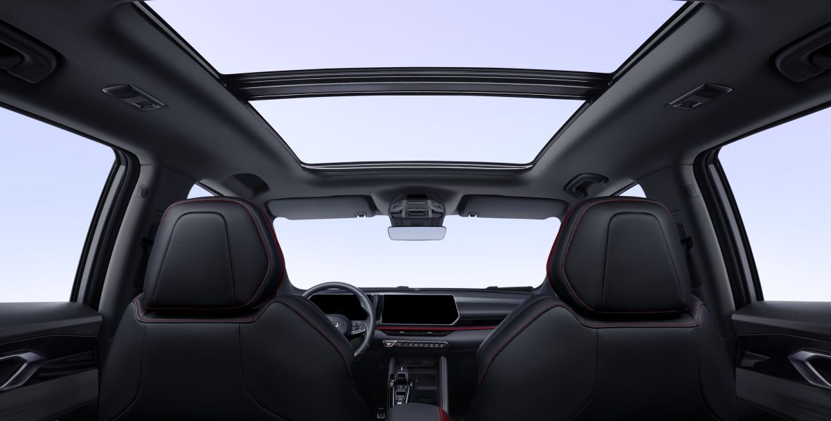 Интерьер/салон нового автомобиля Geely Coolray