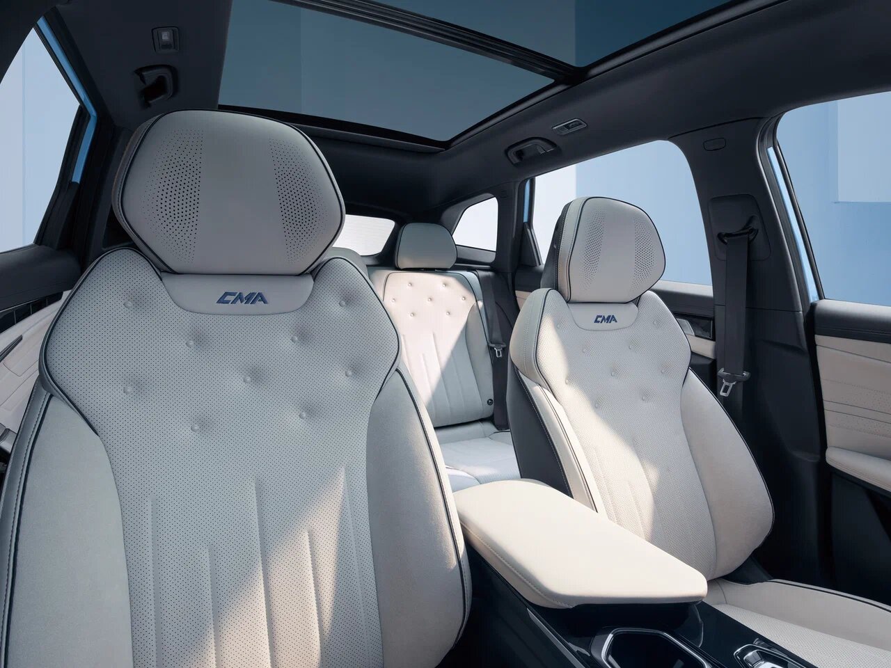 Интерьер/салон нового автомобиля Geely Boyue