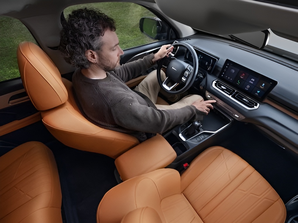 Интерьер/салон нового автомобиля Haval H5