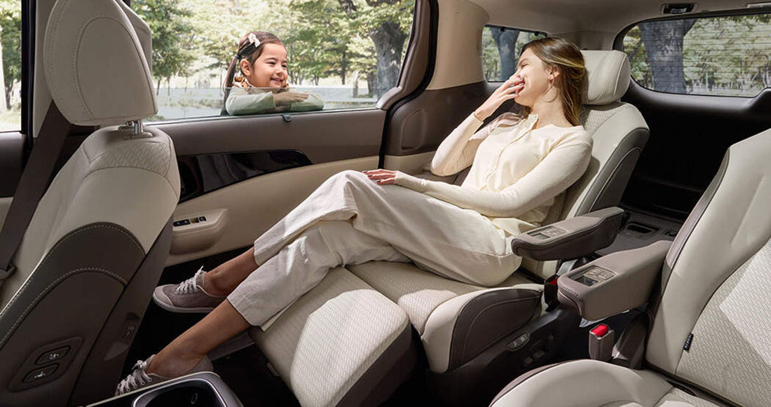 Интерьер/салон нового автомобиля Kia Carnival NEW