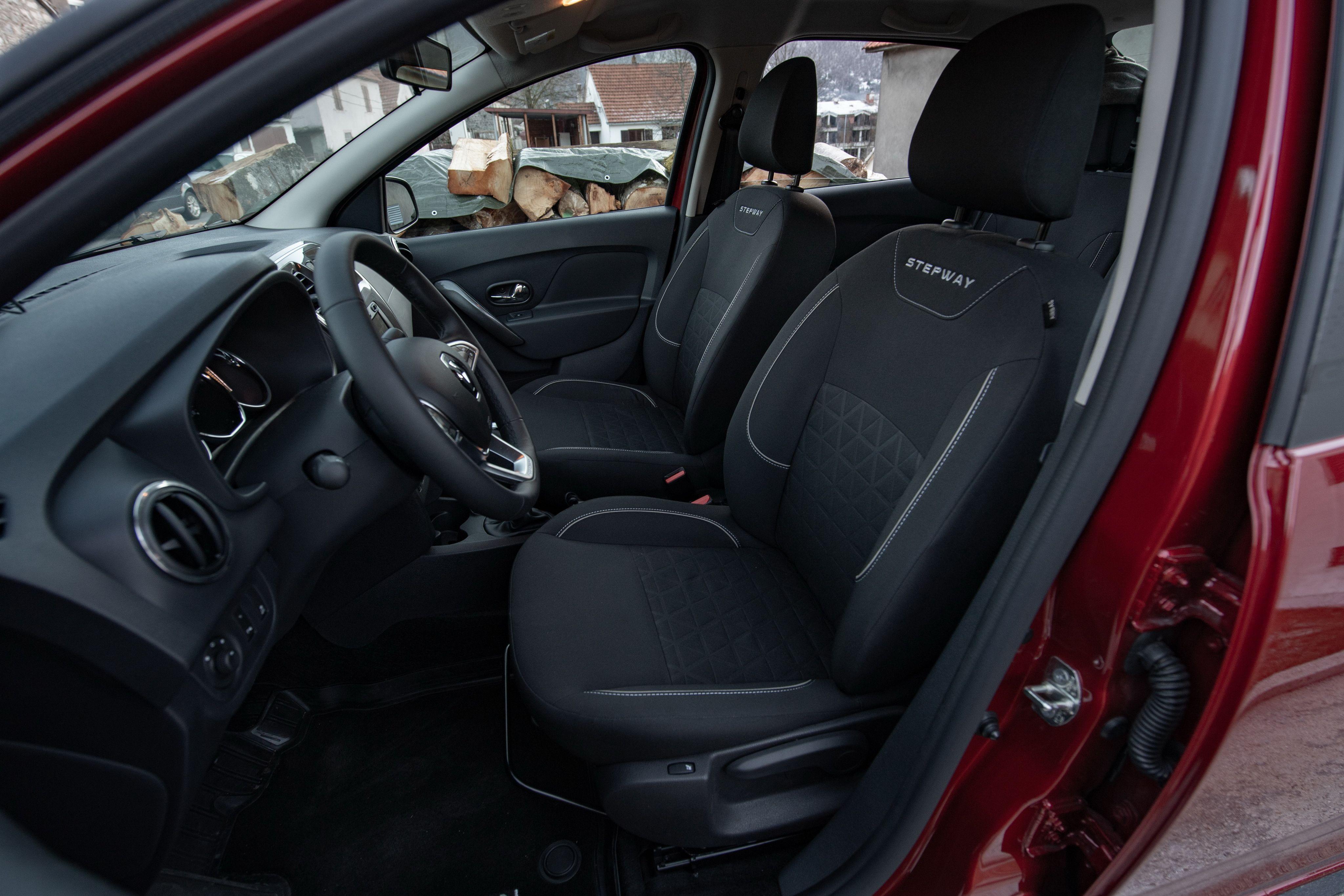 Интерьер/салон нового автомобиля Renault Logan Stepway