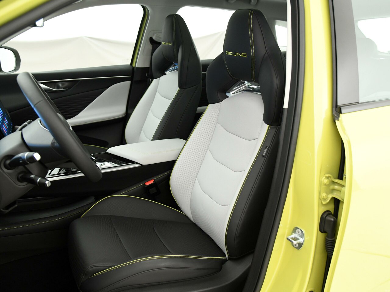 Интерьер/салон нового автомобиля BAIC X55